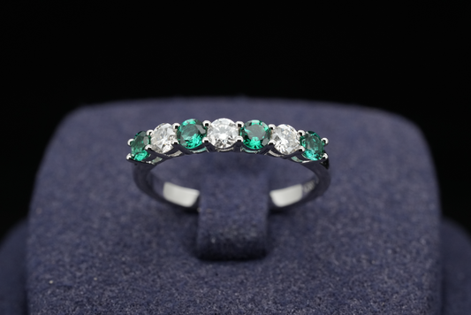 Eternal Rhythm - Emerald Green