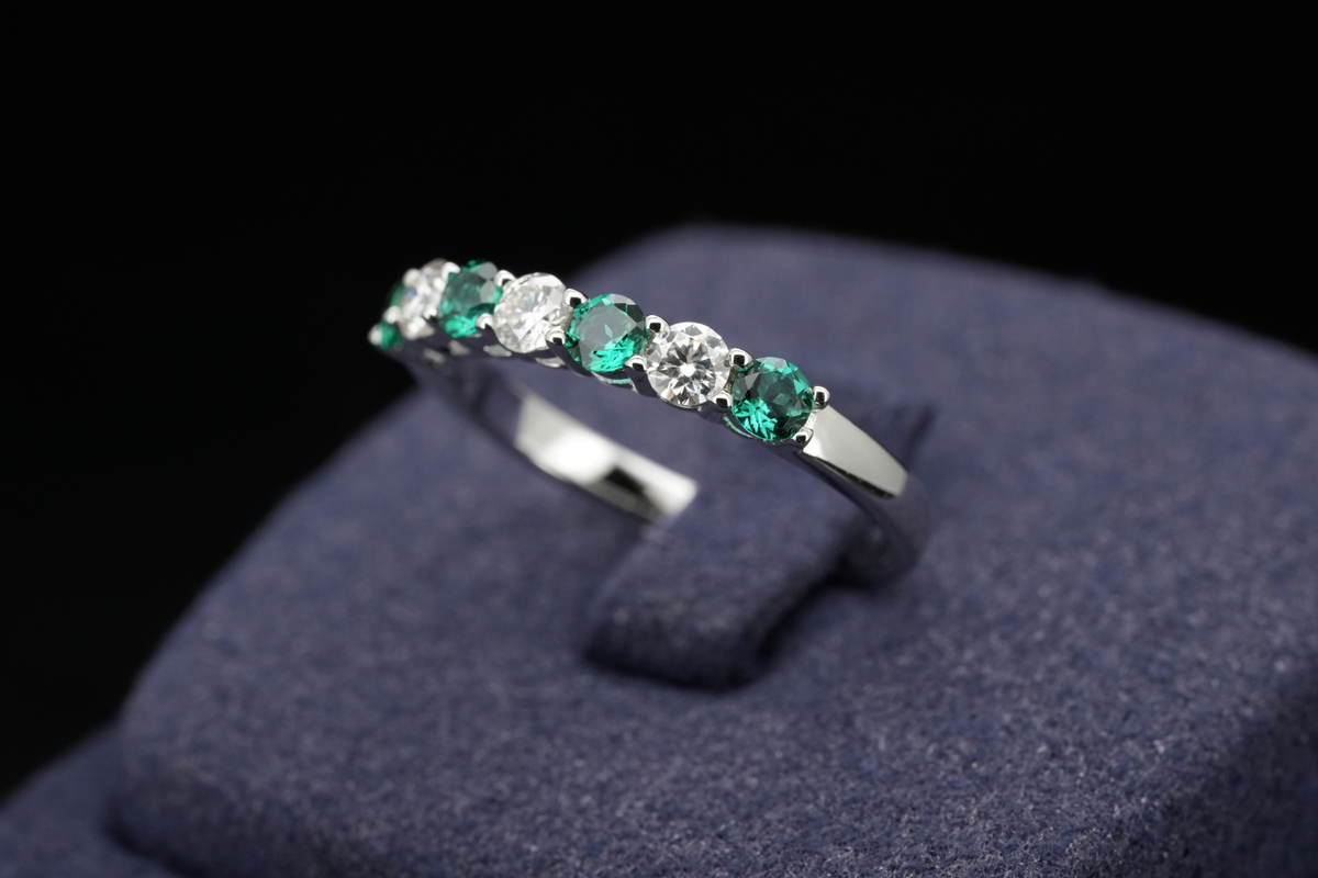 Eternal Rhythm - Emerald Green